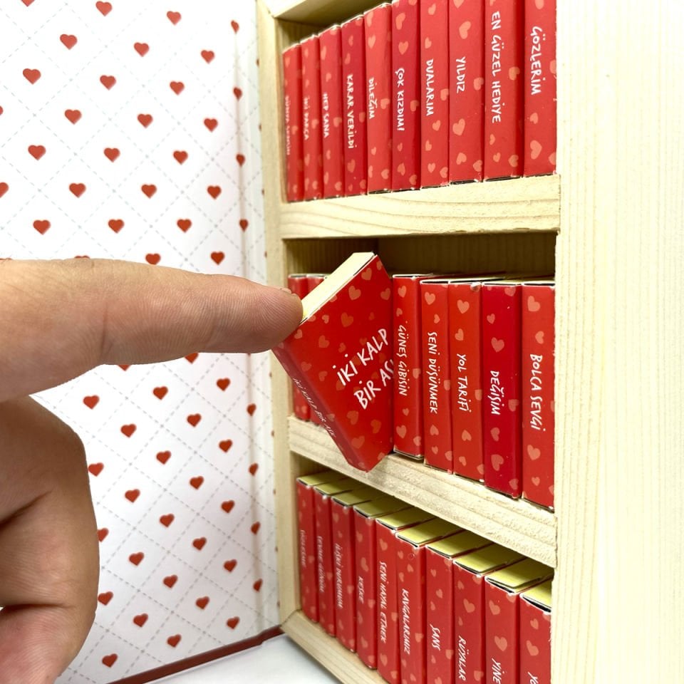 Seni Seviyorum Temalı Çikolata Kütüphanesi